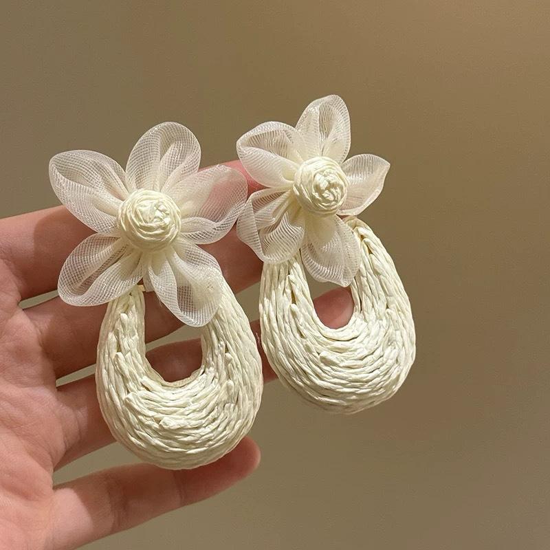 06.FLOWER WHITE