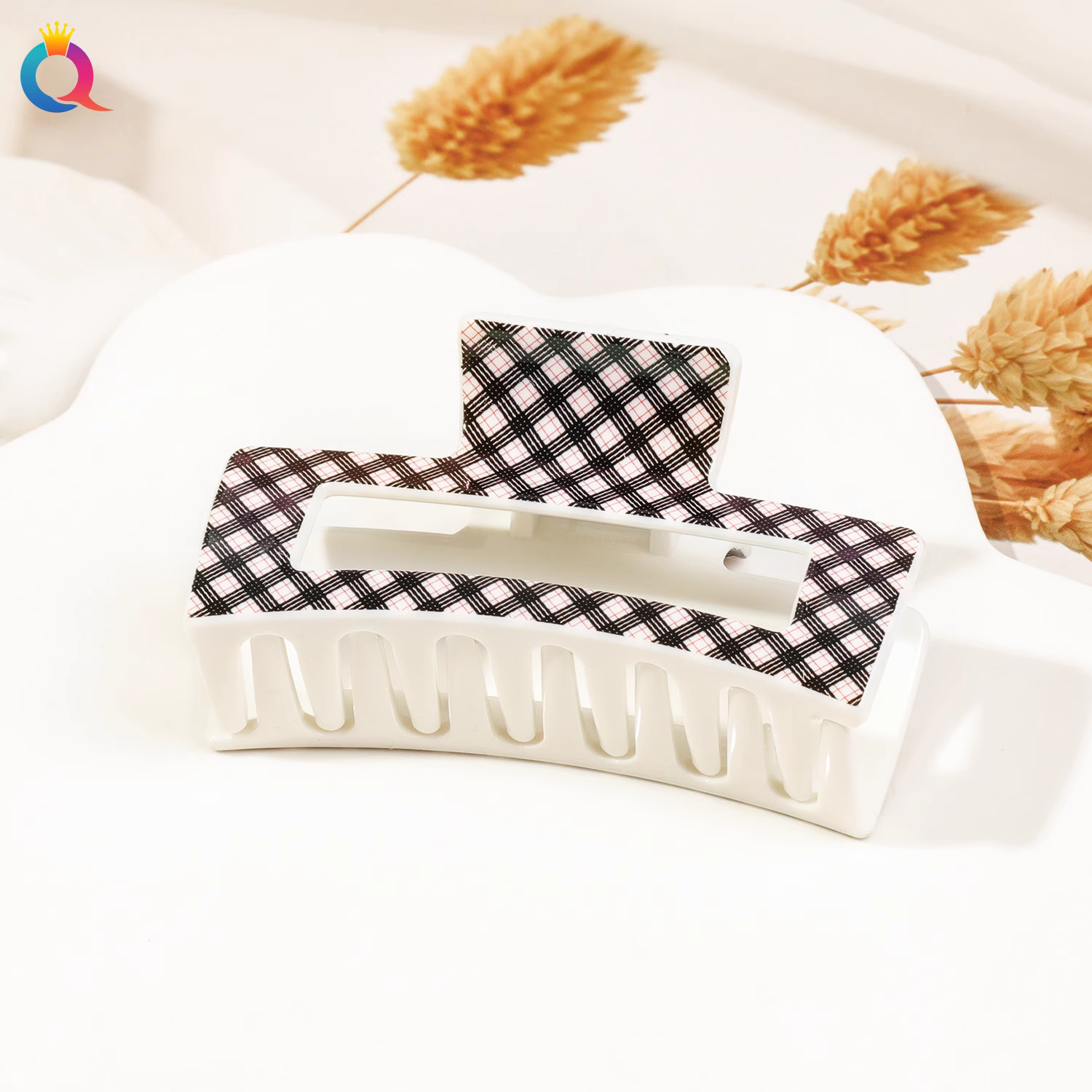 WHITE SQUARE