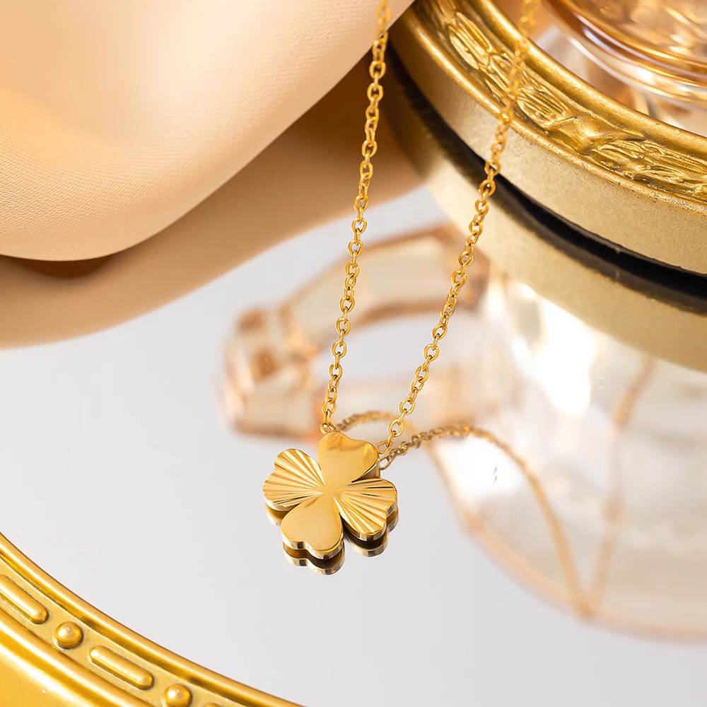 FOUR LEAF