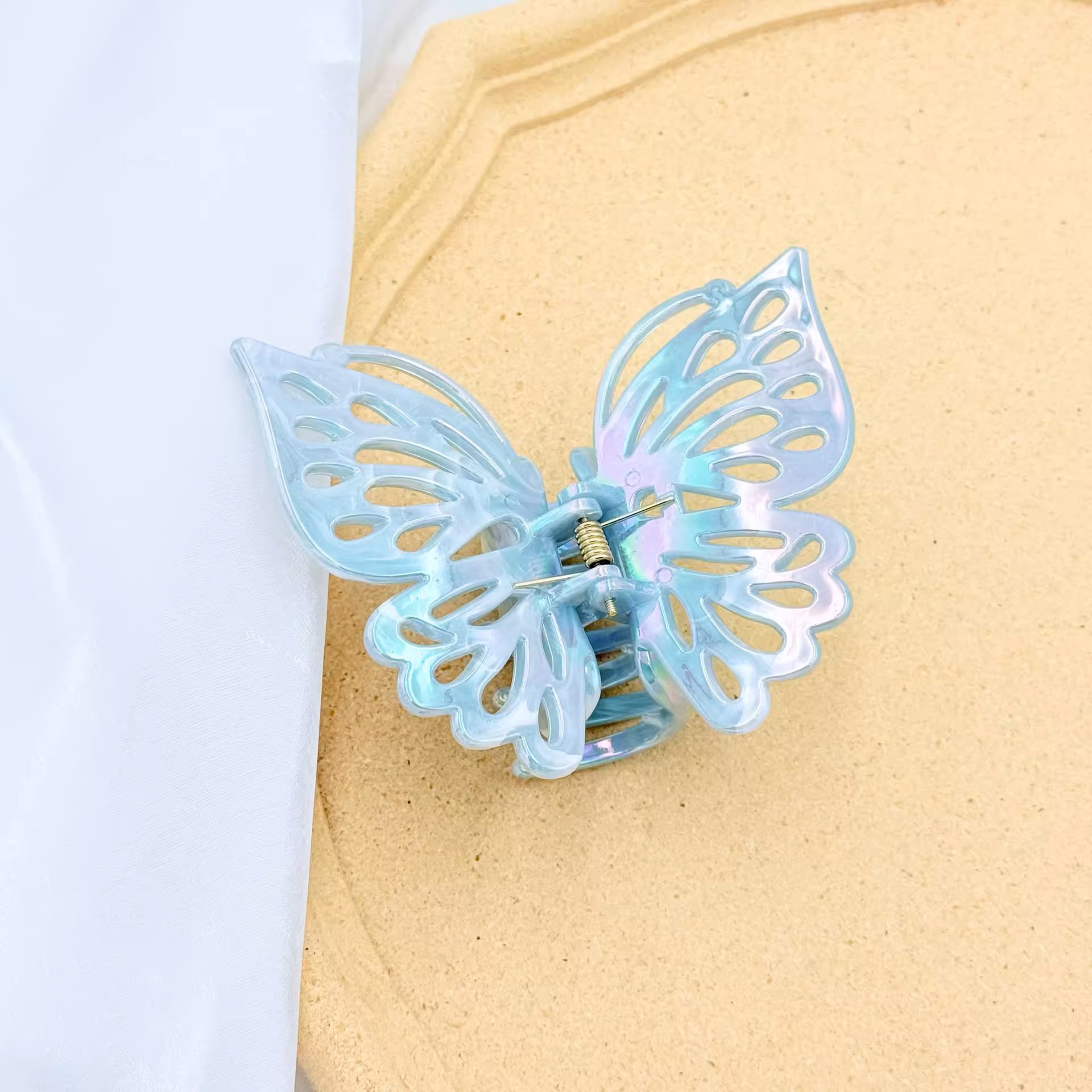 GLOSSY LIGHT BLUE